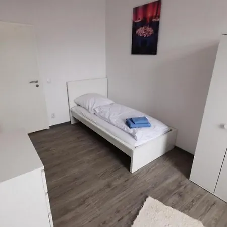 Apartment Gewerbewohnung Fuer Monteure Und Geschaeftsreisende Itzehoe
